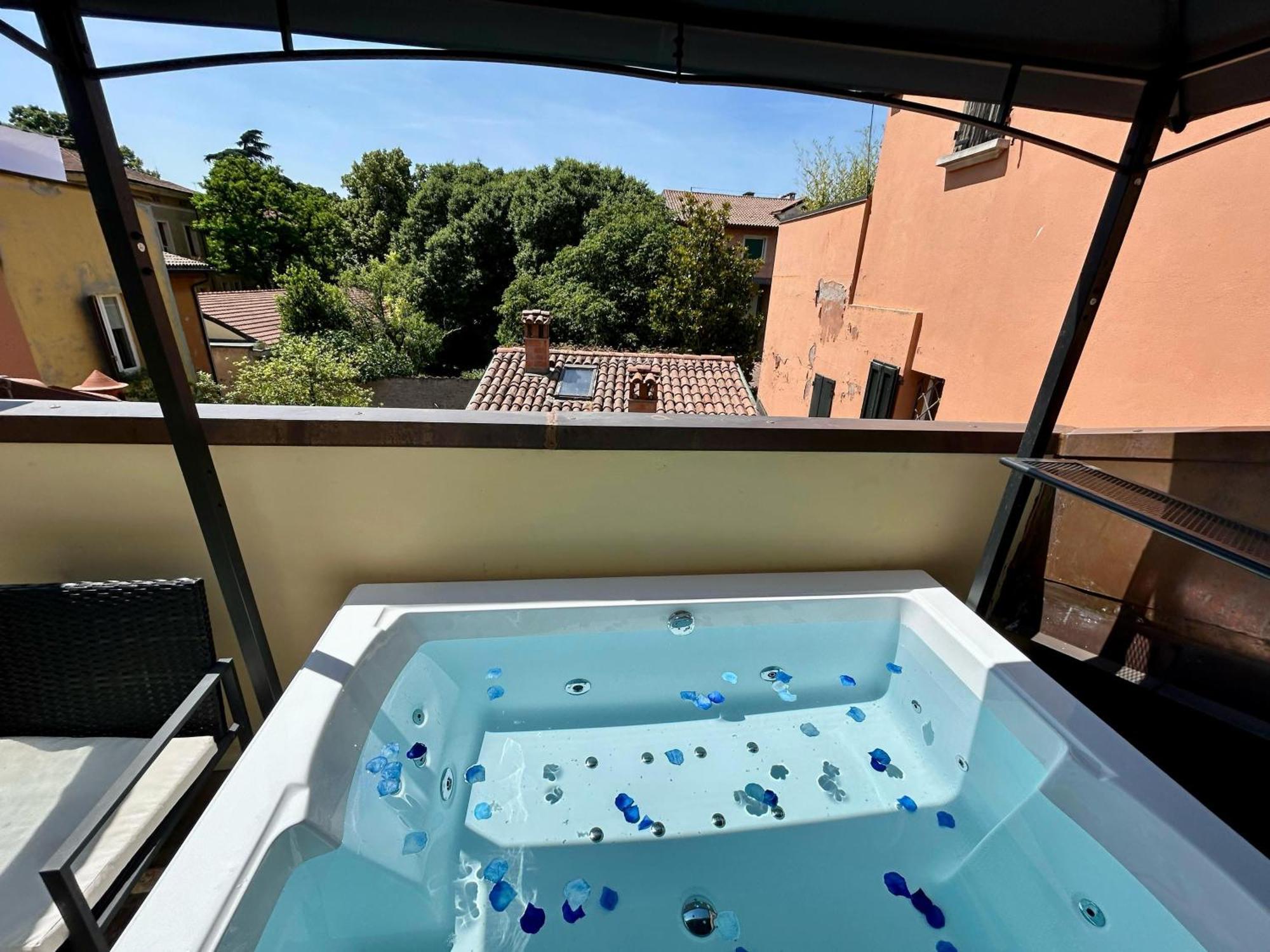 Frassinago Deluxe Suites-Bolognarooms Экстерьер фото