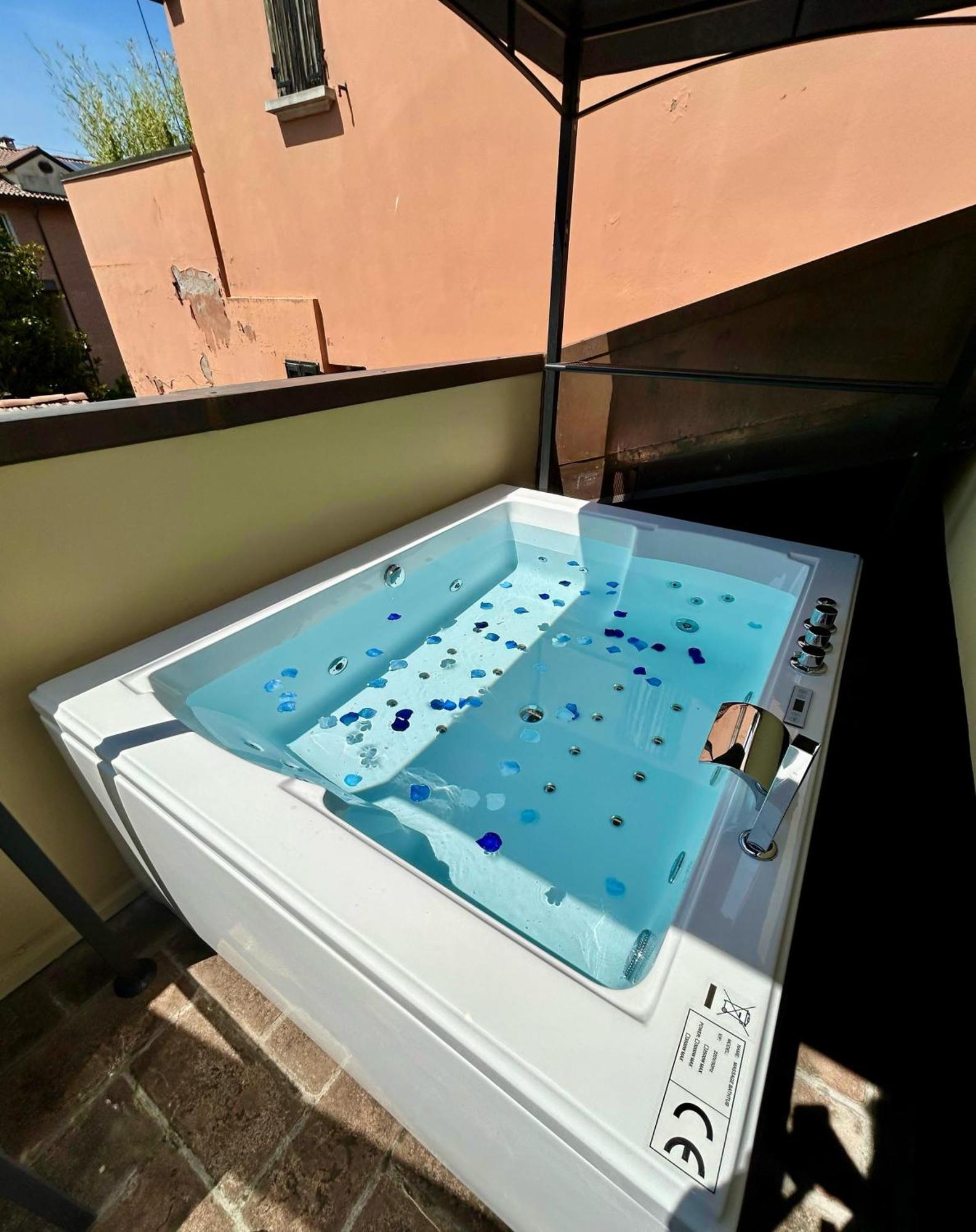 Frassinago Deluxe Suites-Bolognarooms Экстерьер фото
